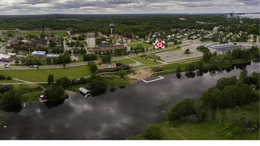 Vy över Bodaån med Gluggen utmärkt på bilden